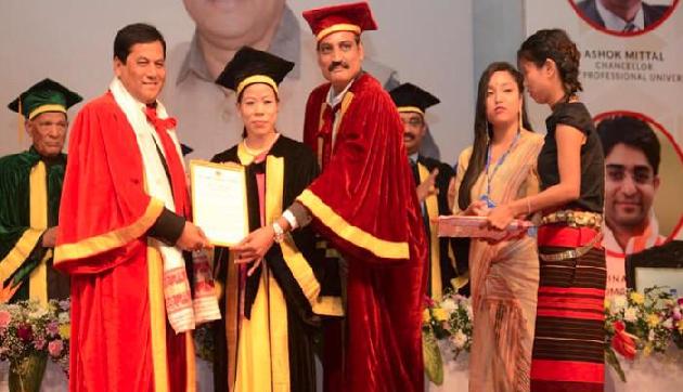 विरोध से आतंकित हुए भाजपा के सीएम, दस किमी की दूरी तय करने के लिए हवा में उड़े विरोध से आतंकित हुए भाजपा के सीएम, दस किमी की दूरी तय करने के लिए हवा में उड़े