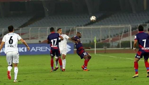 ISL-5: एटीके की जीत से बिगड़ सकता है नार्थईस्ट युनाइटेड का 'खेल' ISL-5: एटीके की जीत से बिगड़ सकता है नार्थईस्ट युनाइटेड का 'खेल'