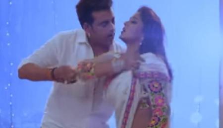 'भाजपा नेता' का अभिनेत्री के साथ हॉट वीडियो हो रहा वायरल! 'भाजपा नेता' का अभिनेत्री के साथ हॉट वीडियो हो रहा वायरल!