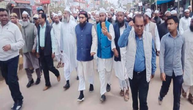 आतंकवाद और पाकिस्तान के खिलाफ जमीयत उलेमा की विशाल रैली आतंकवाद और पाकिस्तान के खिलाफ जमीयत उलेमा की विशाल रैली