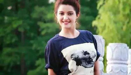 इस अभिनेत्री की तस्वीर हुई वायरल, दिखती है बेहद खूबसूरत
इस अभिनेत्री की तस्वीर हुई वायरल, दिखती है बेहद खूबसूरत