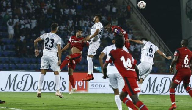 आईएसएल-5: रोमांचक मुकाबले में पुणे सिटी ने हाईलैंडर्स को 1-1 से ड्रा पर रोका
आईएसएल-5: रोमांचक मुकाबले में पुणे सिटी ने हाईलैंडर्स को 1-1 से ड्रा पर रोका