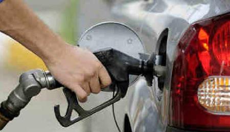 वाह! इतने रुपए सस्ता हुआ Petrol, जानिए क्या है आज का रेट वाह! इतने रुपए सस्ता हुआ Petrol, जानिए क्या है आज का रेट