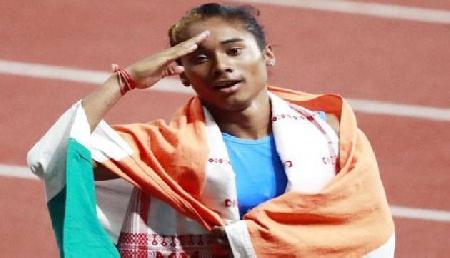 असम में बाढ़ का कहर देख मदद को आई हिमा दास, दान की आधी सैलरी असम में बाढ़ का कहर देख मदद को आई हिमा दास, दान की आधी सैलरी
