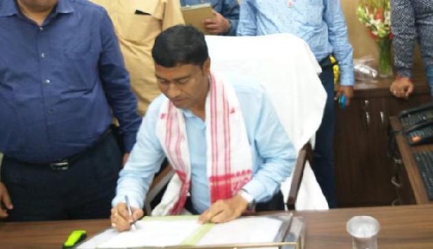 रामेश्वर तेली ने लिया चार्ज, नॉर्थ ईस्ट पर रहेगा फोकस
रामेश्वर तेली ने लिया चार्ज, नॉर्थ ईस्ट पर रहेगा फोकस