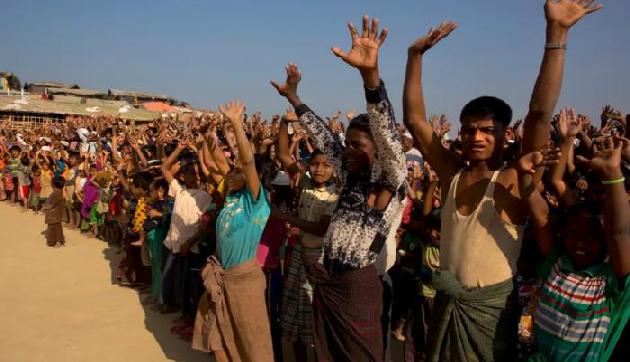 Manipur महिला से रचाई शादी, फर्जी आधारकार्ड के साथ 9 रोहिंग्या गिरफ्तार Manipur महिला से रचाई शादी, फर्जी आधारकार्ड के साथ 9 रोहिंग्या गिरफ्तार