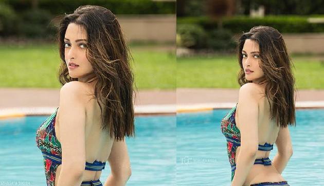 एक्ट्रेस ने Swimming Pool में बोल्डनेस से लगाई आग, सोशल मीडियो पर शेयर की तस्वीर एक्ट्रेस ने Swimming Pool में बोल्डनेस से लगाई आग, सोशल मीडियो पर शेयर की तस्वीर