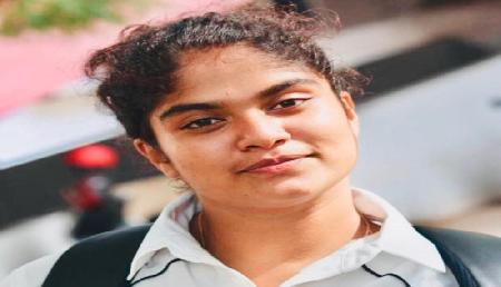 इस महिला वेटलिफ्टर की मदद के लिए इस मंत्री ने किया ऐसा काम, गर्व से चौड़ा हो जाएगा सीना इस महिला वेटलिफ्टर की मदद के लिए इस मंत्री ने किया ऐसा काम, गर्व से चौड़ा हो जाएगा सीना
