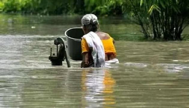 अभी भी बाढ़ से बेहाल है असम, अब तक 88 लोगों की मौत अभी भी बाढ़ से बेहाल है असम, अब तक 88 लोगों की मौत