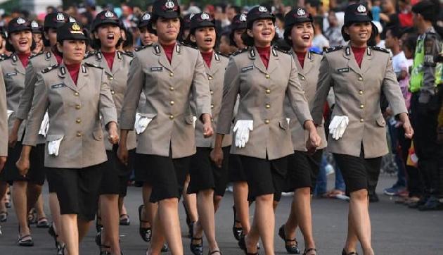 पुलिस में भर्ती होने के लिए महिलाओं को देना पड़ता है ये गंदा टेस्ट, कई देशों में है बैन पुलिस में भर्ती होने के लिए महिलाओं को देना पड़ता है ये गंदा टेस्ट, कई देशों में है बैन