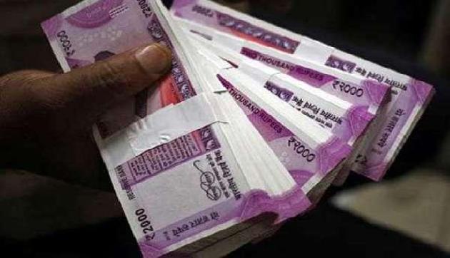 पोस्ट ऑफिस की इन स्कीमों में निवेश करने पर मिलेगा दोहरा लाभ, हो जाएंगे मालामाल
पोस्ट ऑफिस की इन स्कीमों में निवेश करने पर मिलेगा दोहरा लाभ, हो जाएंगे मालामाल