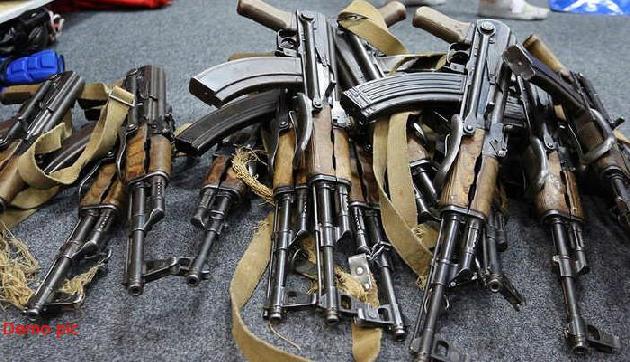 हथियारों की तस्करी का अड्डा बन रहा ये राज्य, मिले खतरनाक हथियार हथियारों की तस्करी का अड्डा बन रहा ये राज्य, मिले खतरनाक हथियार