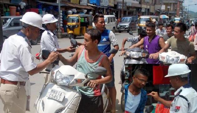 पुलिस ने शुरू की अनोखी पहल, हेलमेट नहीं लगाने वालों को खिला रही मिठाई पुलिस ने शुरू की अनोखी पहल, हेलमेट नहीं लगाने वालों को खिला रही मिठाई