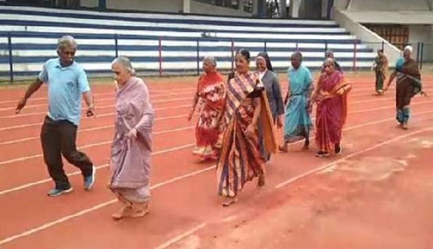 गजब! 72 साल की महिला ने जीती 200 मीटर Race, पहले भी मिले हैं कई मेडल और अवॉर्ड गजब! 72 साल की महिला ने जीती 200 मीटर Race, पहले भी मिले हैं कई मेडल और अवॉर्ड