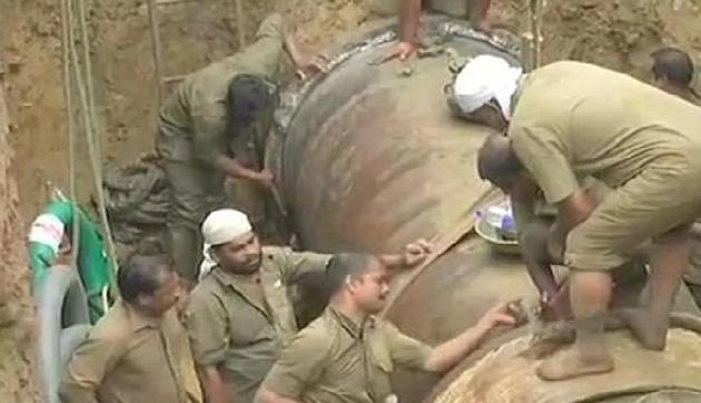 असम के पनबिजली संयंत्र में बड़ा हादसा, लापता चार लोगों की तलाश जारी असम के पनबिजली संयंत्र में बड़ा हादसा, लापता चार लोगों की तलाश जारी