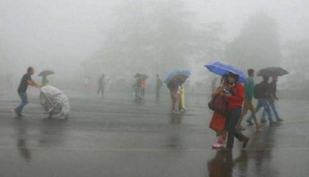 अगले 24 घंटे में बारिश की चेतावनी, कई राज्यों में छाए रहेंगे कोहरे
अगले 24 घंटे में बारिश की चेतावनी, कई राज्यों में छाए रहेंगे कोहरे