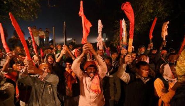 आस्था के आगे झुका देश का कानून, यहां एकसाथ 30 हजार जिंदगियों को उतारा मौत के घाट आस्था के आगे झुका देश का कानून, यहां एकसाथ 30 हजार जिंदगियों को उतारा मौत के घाट