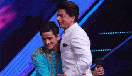 भीम के परफॉर्मेंस से प्रभावित हुए शाहरुख, फिर निभाना चाहते हैं फौजी का किरदार
भीम के परफॉर्मेंस से प्रभावित हुए शाहरुख, फिर निभाना चाहते हैं फौजी का किरदार