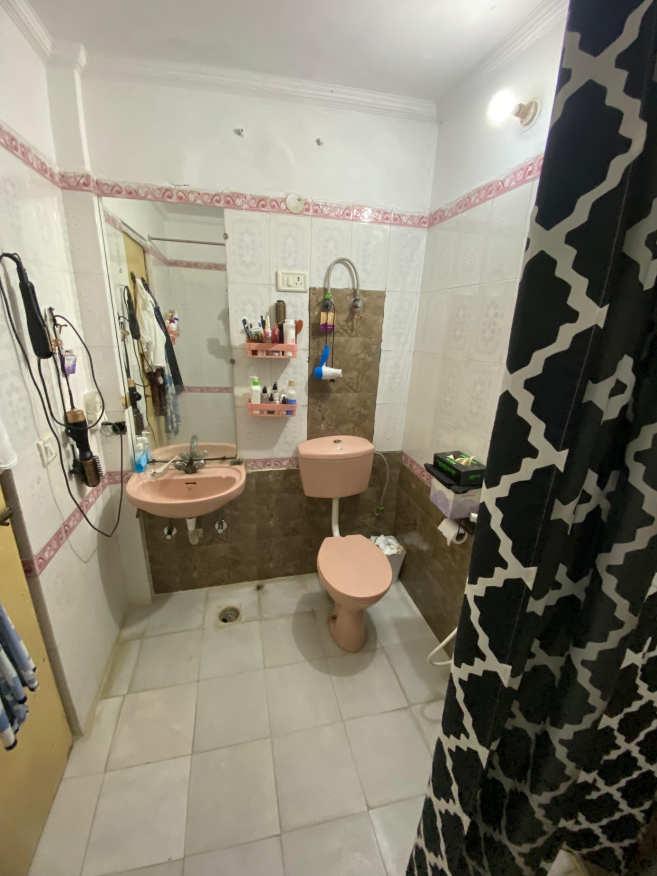https://s3.ap-south-1.amazonaws.com/fmr.prod.media/acxsd-1751581973283-80232