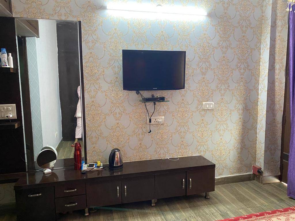https://s3.ap-south-1.amazonaws.com/fmr.prod.media/akhti-1681320263561-72550