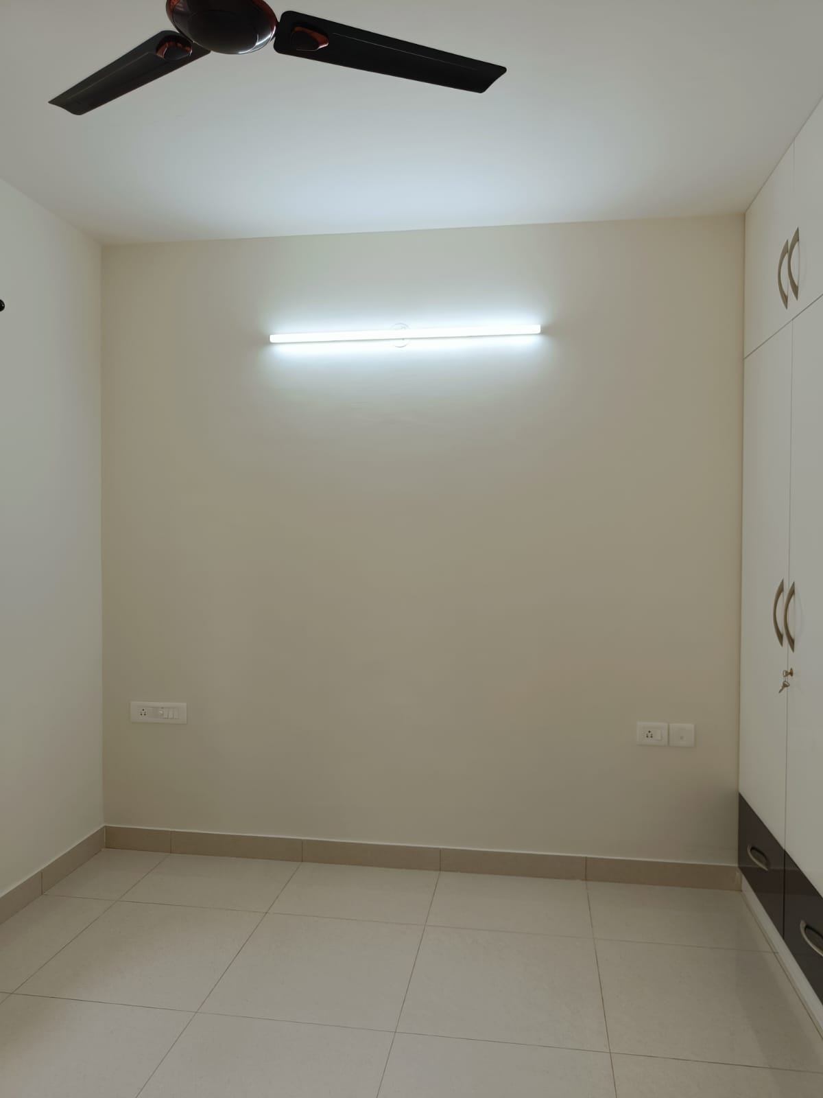 https://s3.ap-south-1.amazonaws.com/fmr.prod.media/aksmv-1694099754278-05253