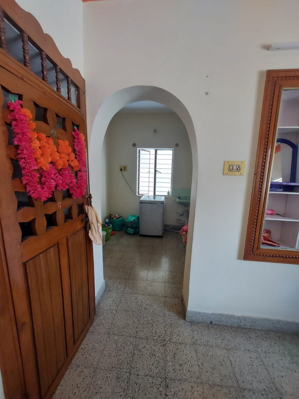 https://s3.ap-south-1.amazonaws.com/fmr.prod.media/akxij-1716444753604-17837