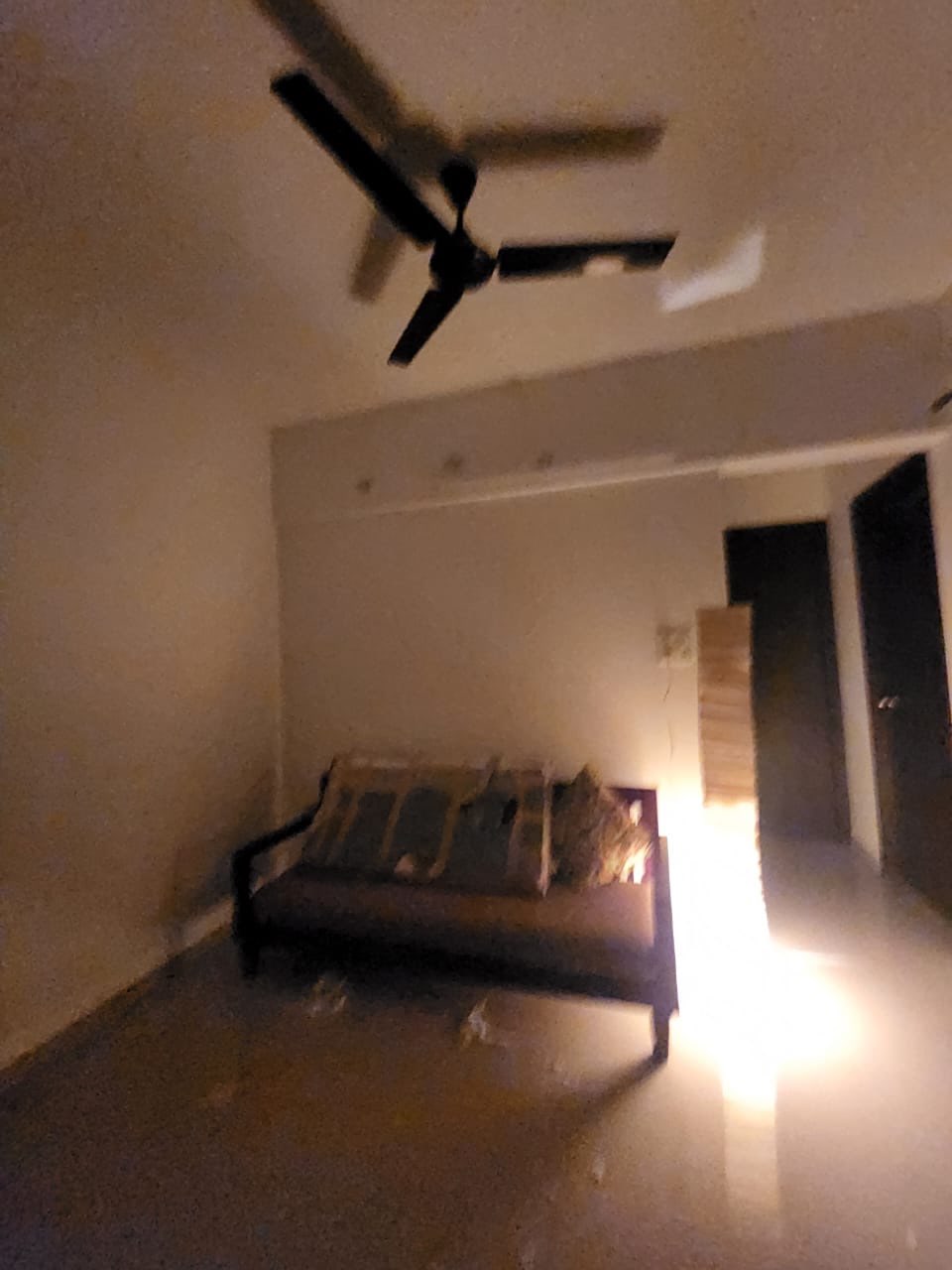 https://s3.ap-south-1.amazonaws.com/fmr.prod.media/aumal-1656610497260-53521