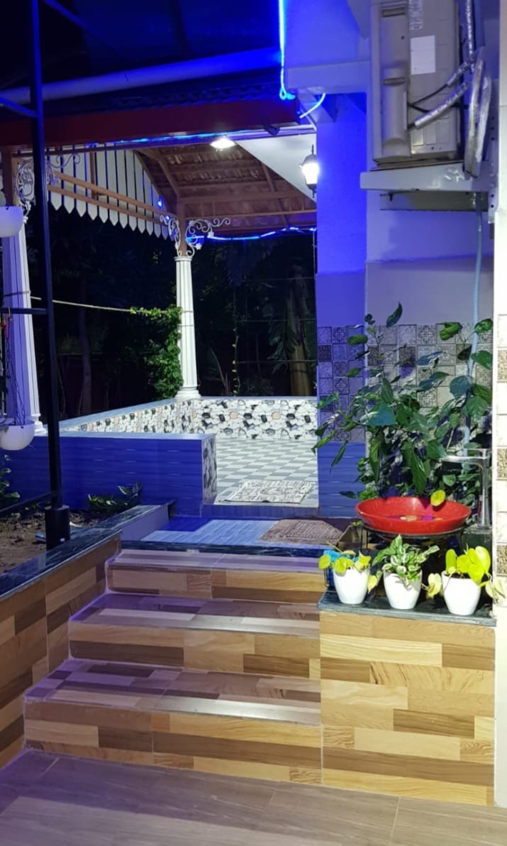 https://s3.ap-south-1.amazonaws.com/fmr.prod.media/ayzey-1747840667096-48405