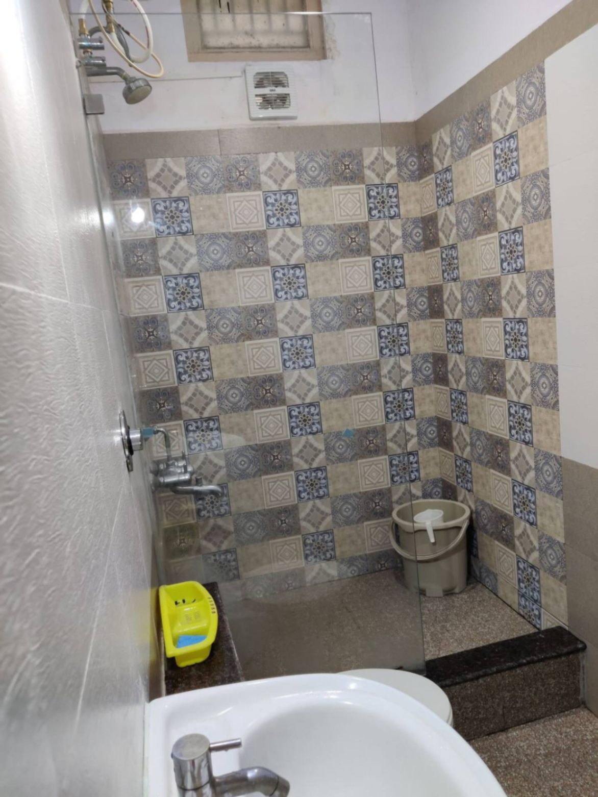 https://s3.ap-south-1.amazonaws.com/fmr.prod.media/bnlcg-1690888061744-54141