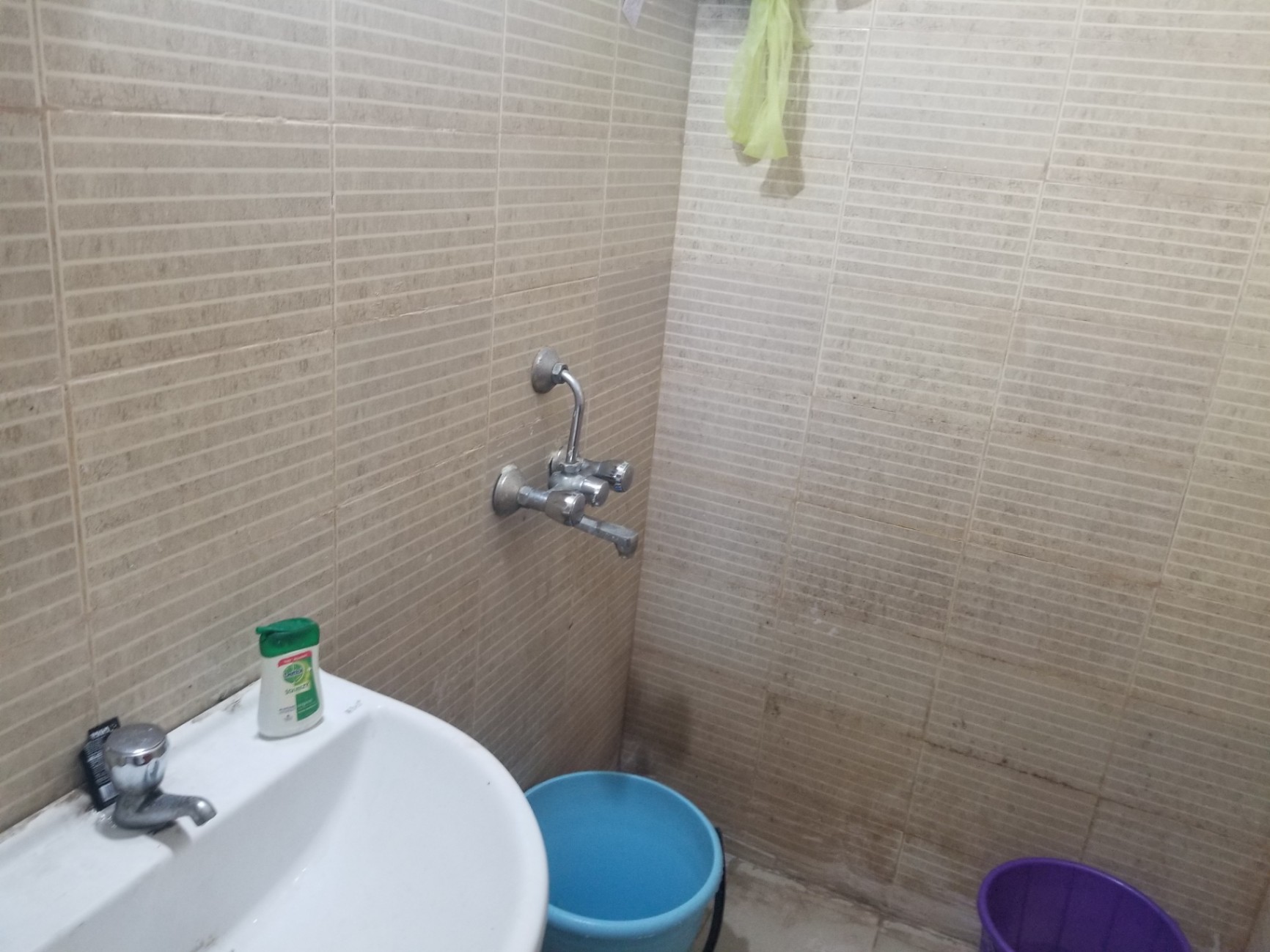 https://s3.ap-south-1.amazonaws.com/fmr.prod.media/bwvrd-1702906655331-45446