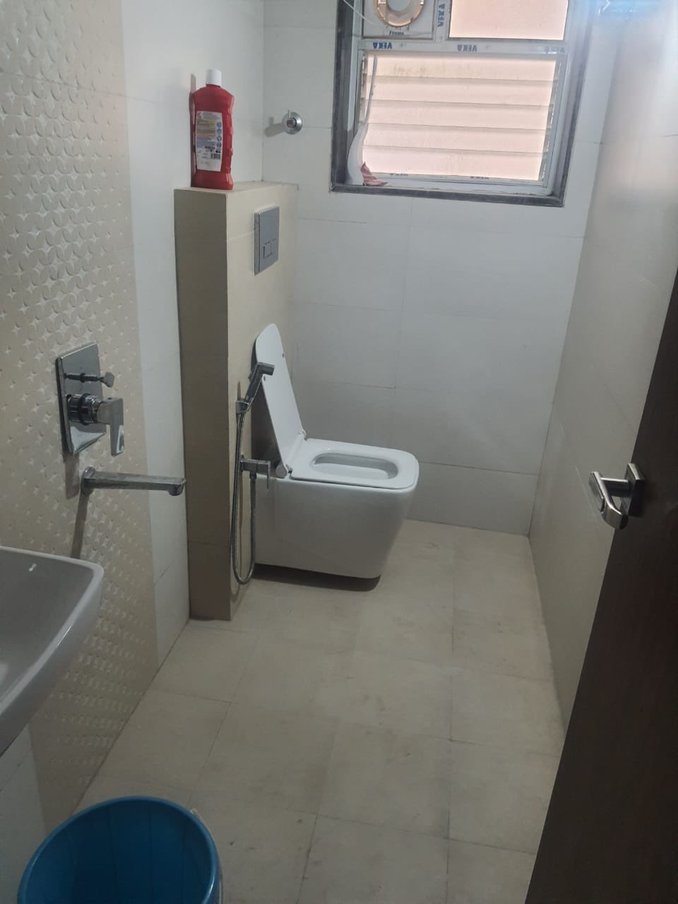 https://s3.ap-south-1.amazonaws.com/fmr.prod.media/bzjsj-1704700302723-80462