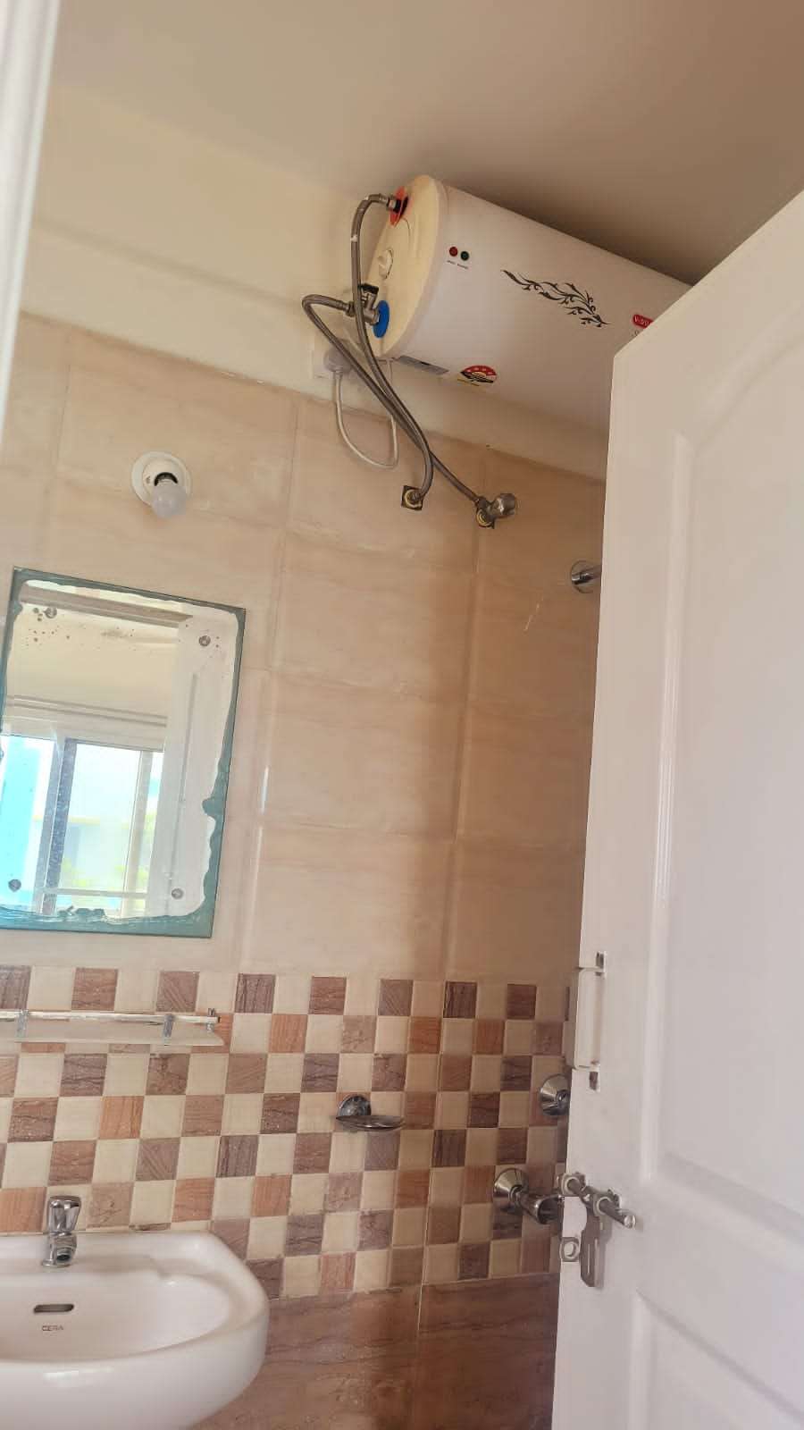 https://s3.ap-south-1.amazonaws.com/fmr.prod.media/cwuwm-1697559371048-37182