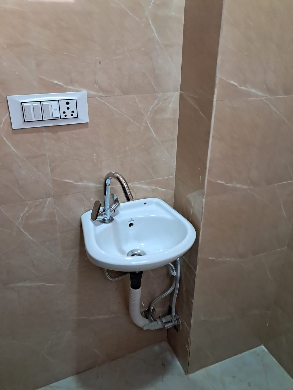 https://s3.ap-south-1.amazonaws.com/fmr.prod.media/cygrf-1758108797122-24248