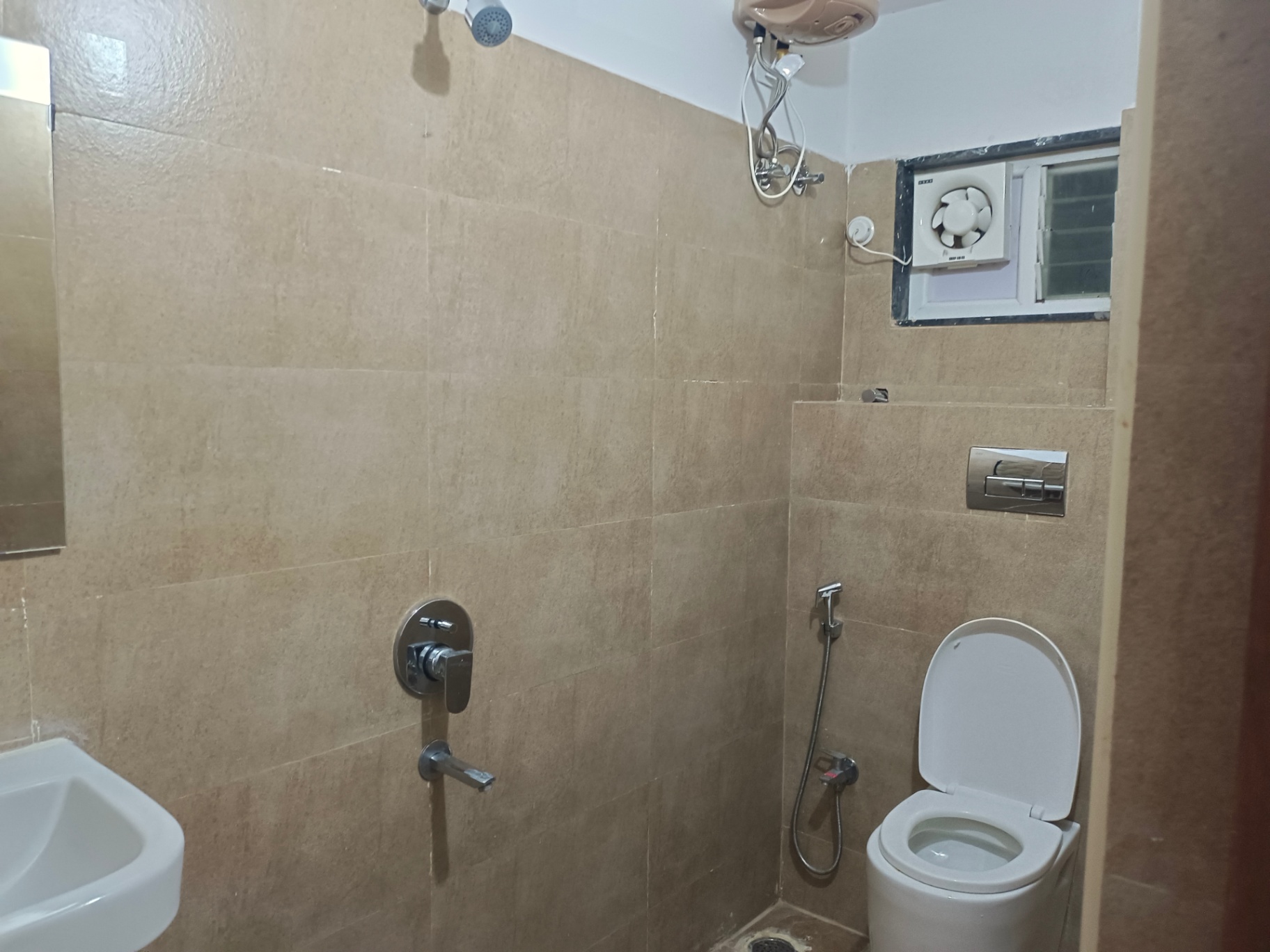https://s3.ap-south-1.amazonaws.com/fmr.prod.media/dhgsb-1710430955642-07255