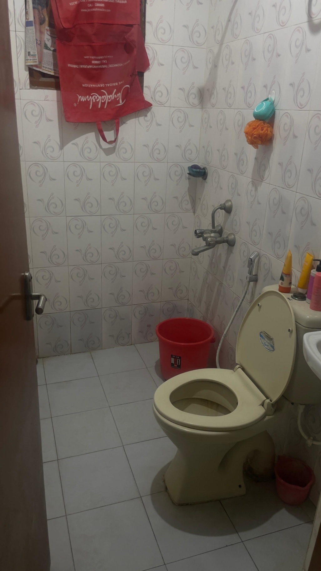https://s3.ap-south-1.amazonaws.com/fmr.prod.media/diqjs-1730541955325-45480