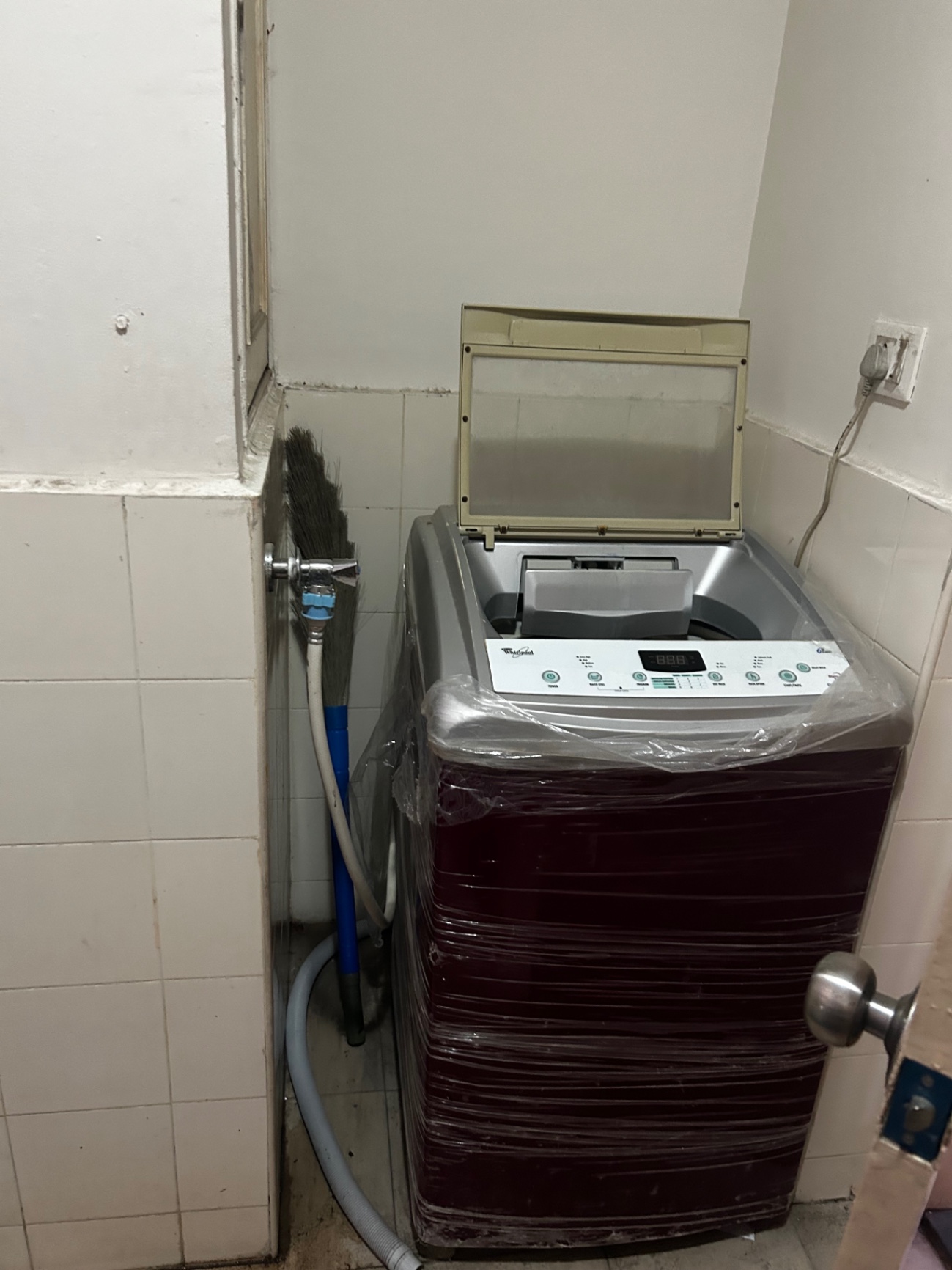 https://s3.ap-south-1.amazonaws.com/fmr.prod.media/drzrg-1698493553749-84687