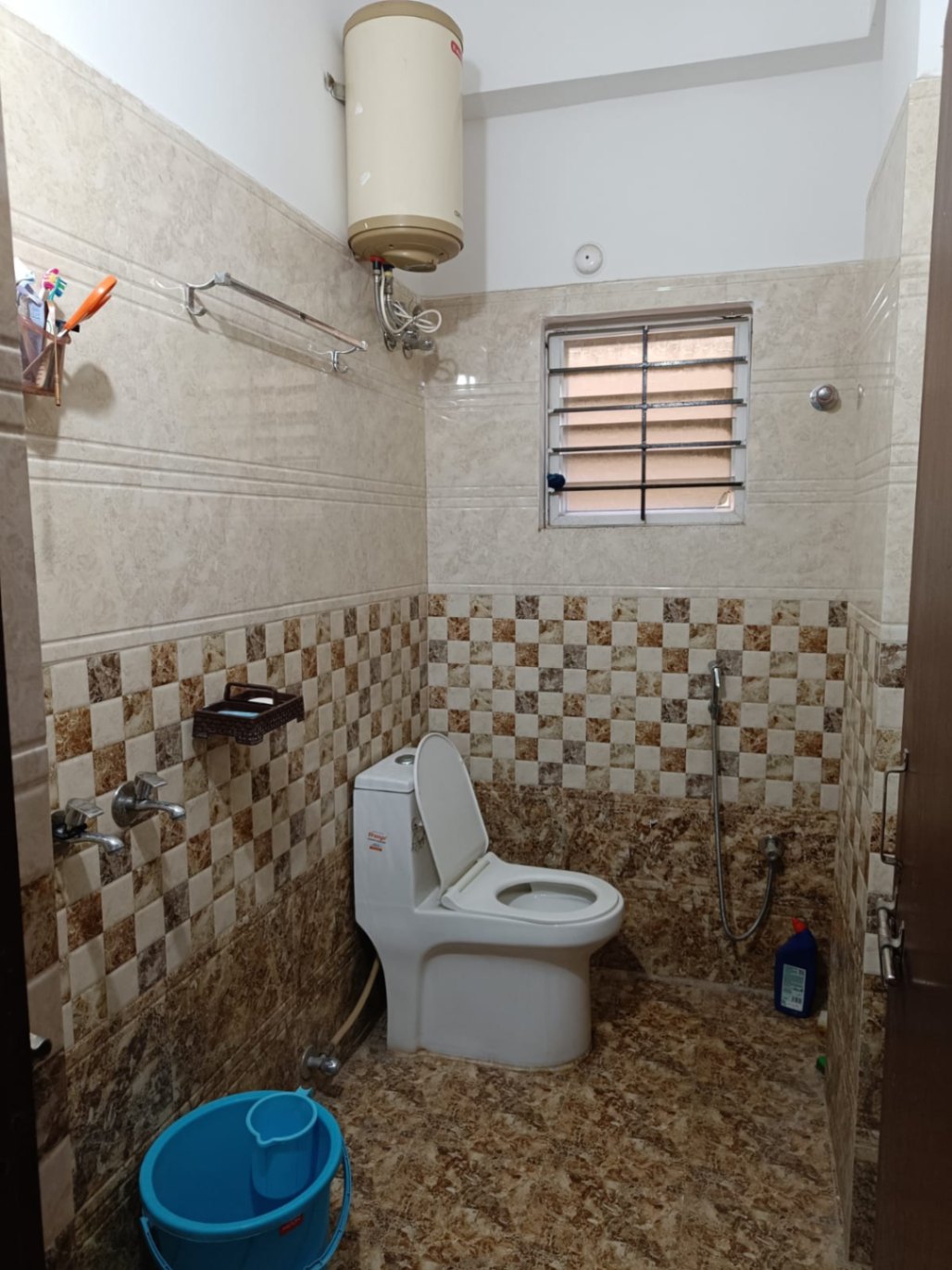 https://s3.ap-south-1.amazonaws.com/fmr.prod.media/eahai-1736595574028-05818