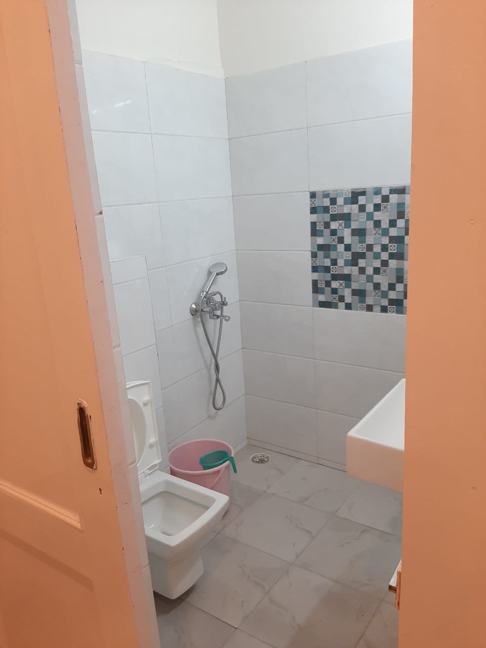 https://s3.ap-south-1.amazonaws.com/fmr.prod.media/eyhrt-1748425244012-06282