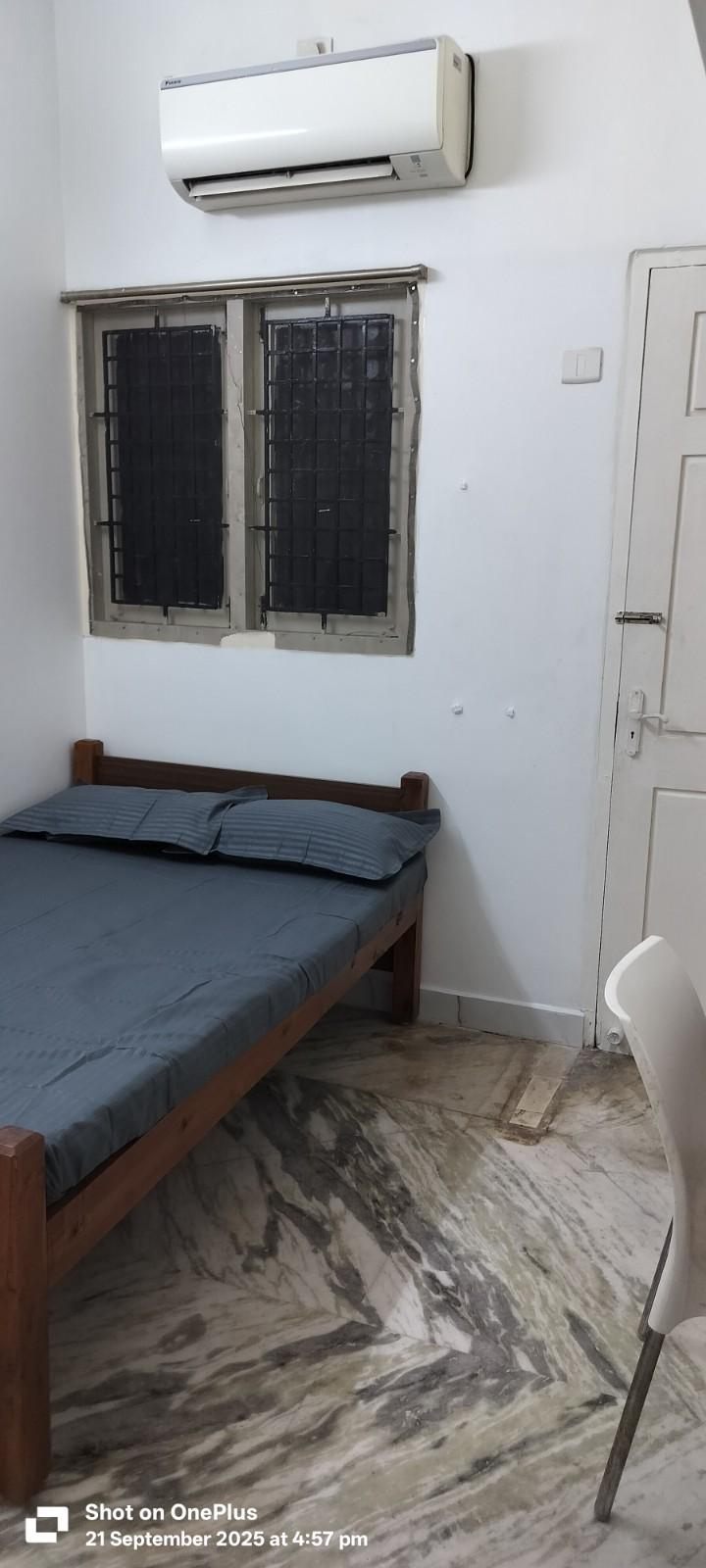 https://s3.ap-south-1.amazonaws.com/fmr.prod.media/fjmol-1758454675653-74306