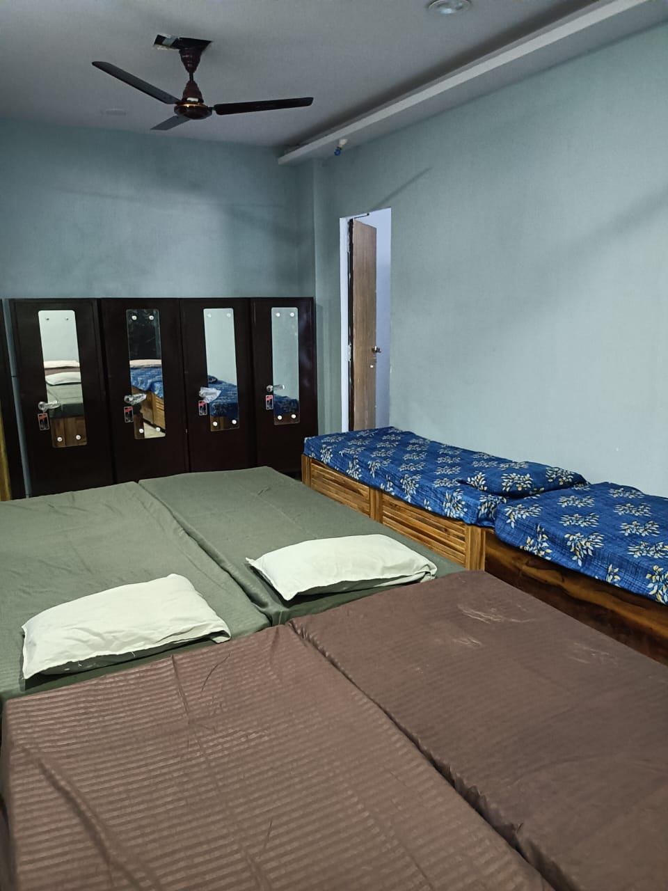 https://s3.ap-south-1.amazonaws.com/fmr.prod.media/ghqqk-1733404931419-17147