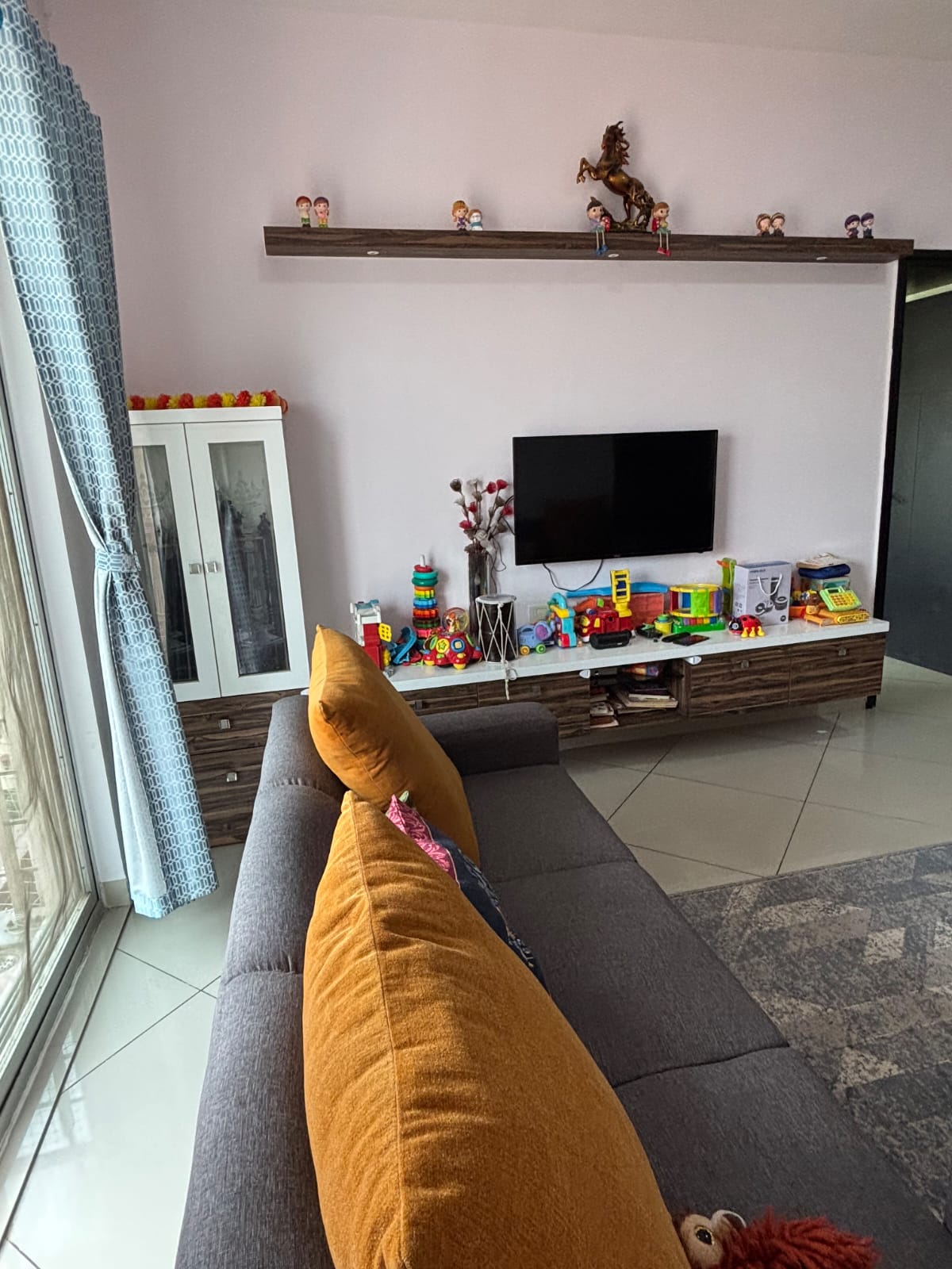 https://s3.ap-south-1.amazonaws.com/fmr.prod.media/gzjek-1756884600396-61306.jpg