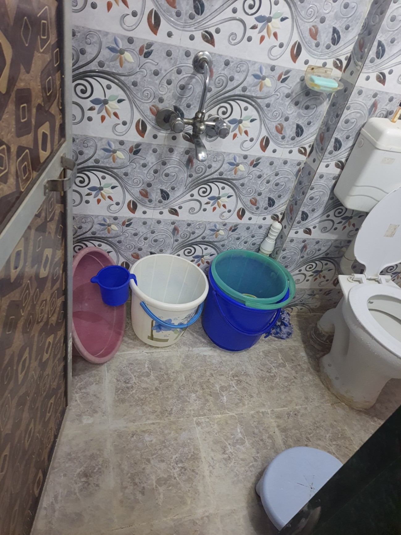 https://s3.ap-south-1.amazonaws.com/fmr.prod.media/hlzra-1688371740132-54380