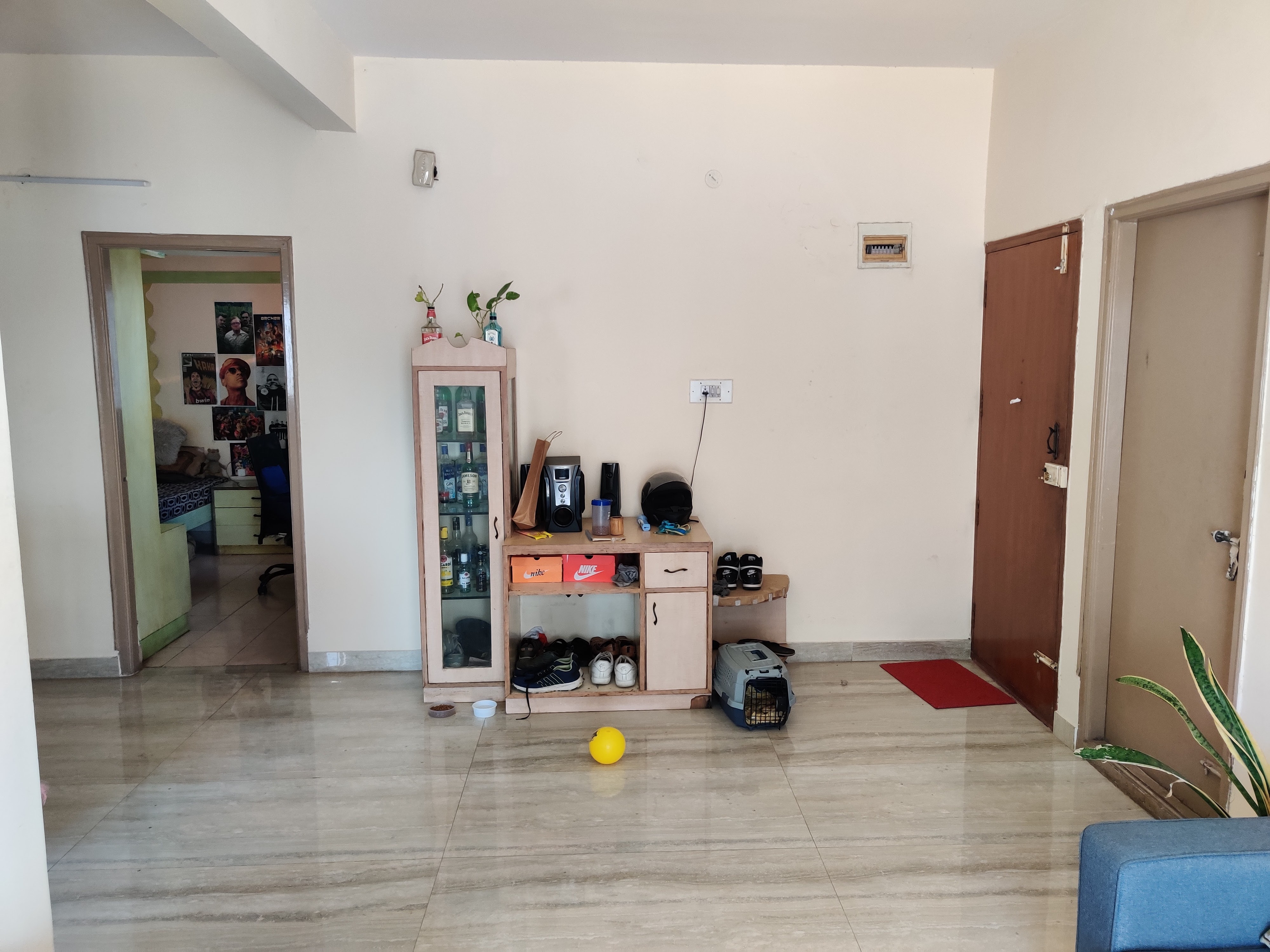 https://s3.ap-south-1.amazonaws.com/fmr.prod.media/hqrtc-1705230204485-37382.jpg