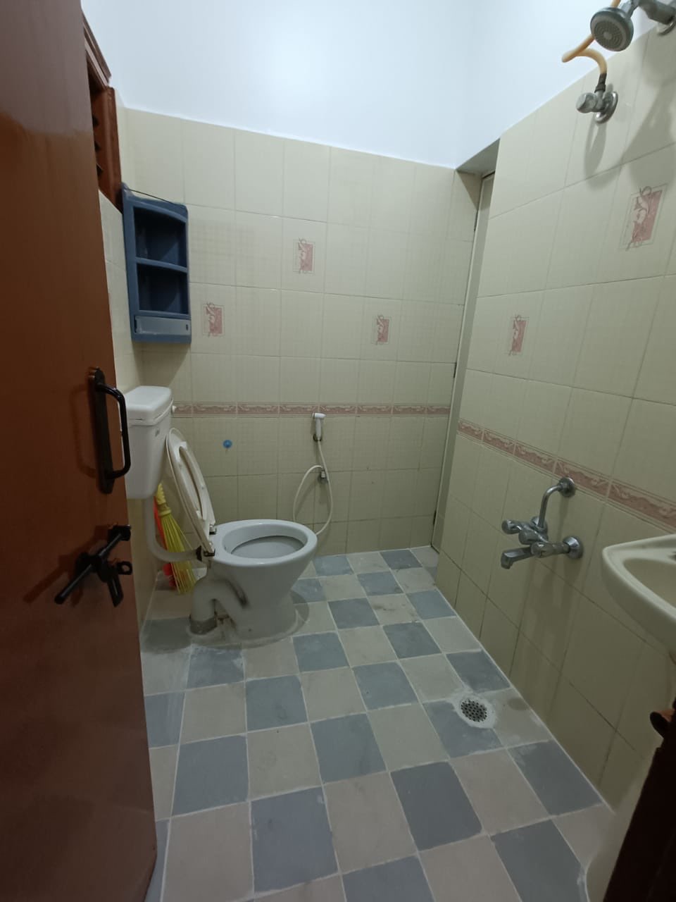 https://s3.ap-south-1.amazonaws.com/fmr.prod.media/izefm-1721342738527-20080