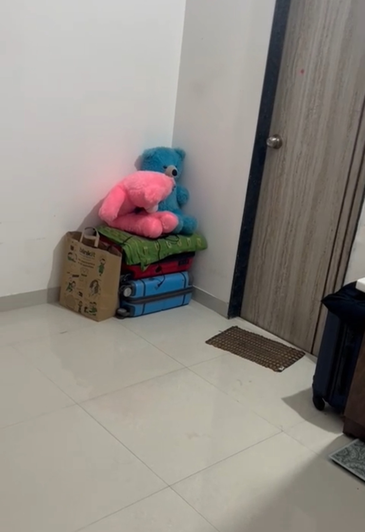 https://s3.ap-south-1.amazonaws.com/fmr.prod.media/jjday-1713896821324-17735