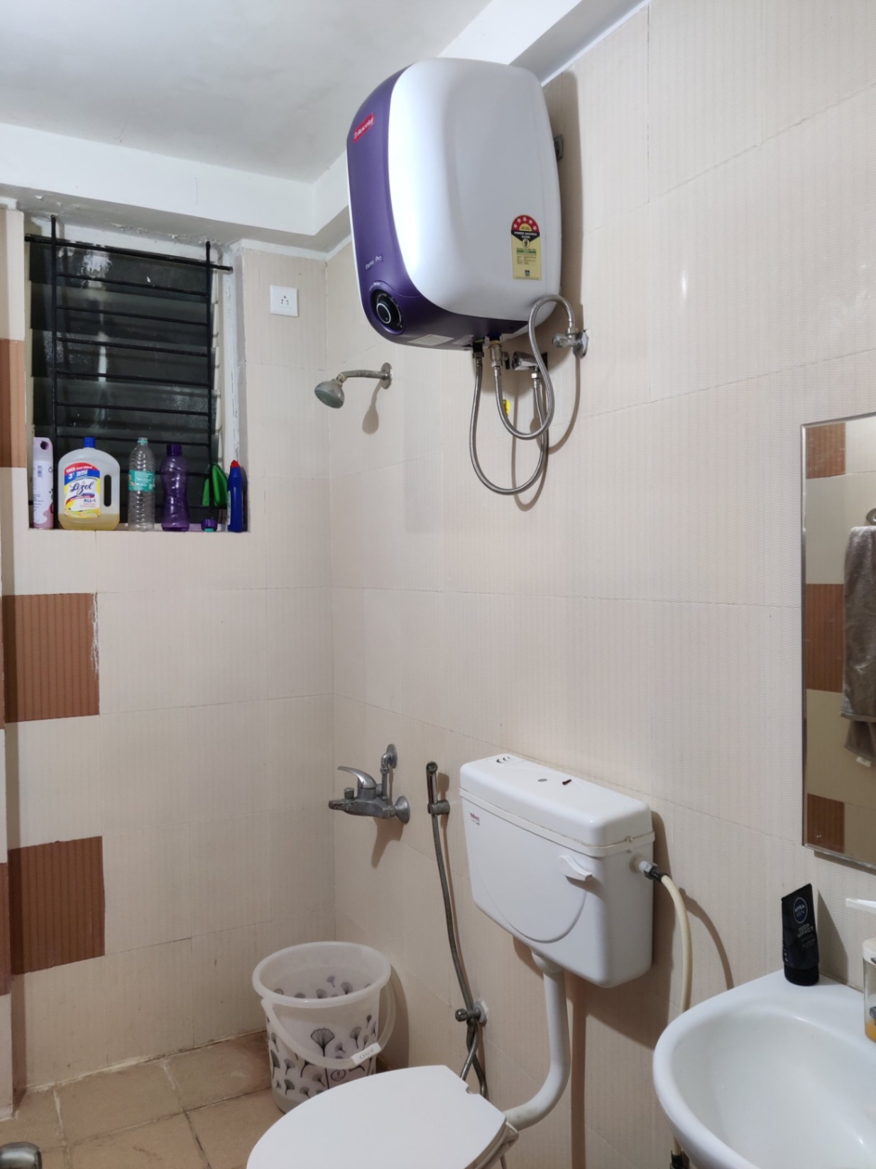 https://s3.ap-south-1.amazonaws.com/fmr.prod.media/juhkl-1704726825736-31766
