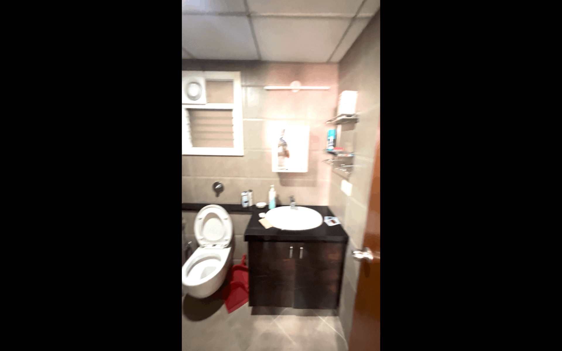 https://s3.ap-south-1.amazonaws.com/fmr.prod.media/ksqft-1732089350256-47418