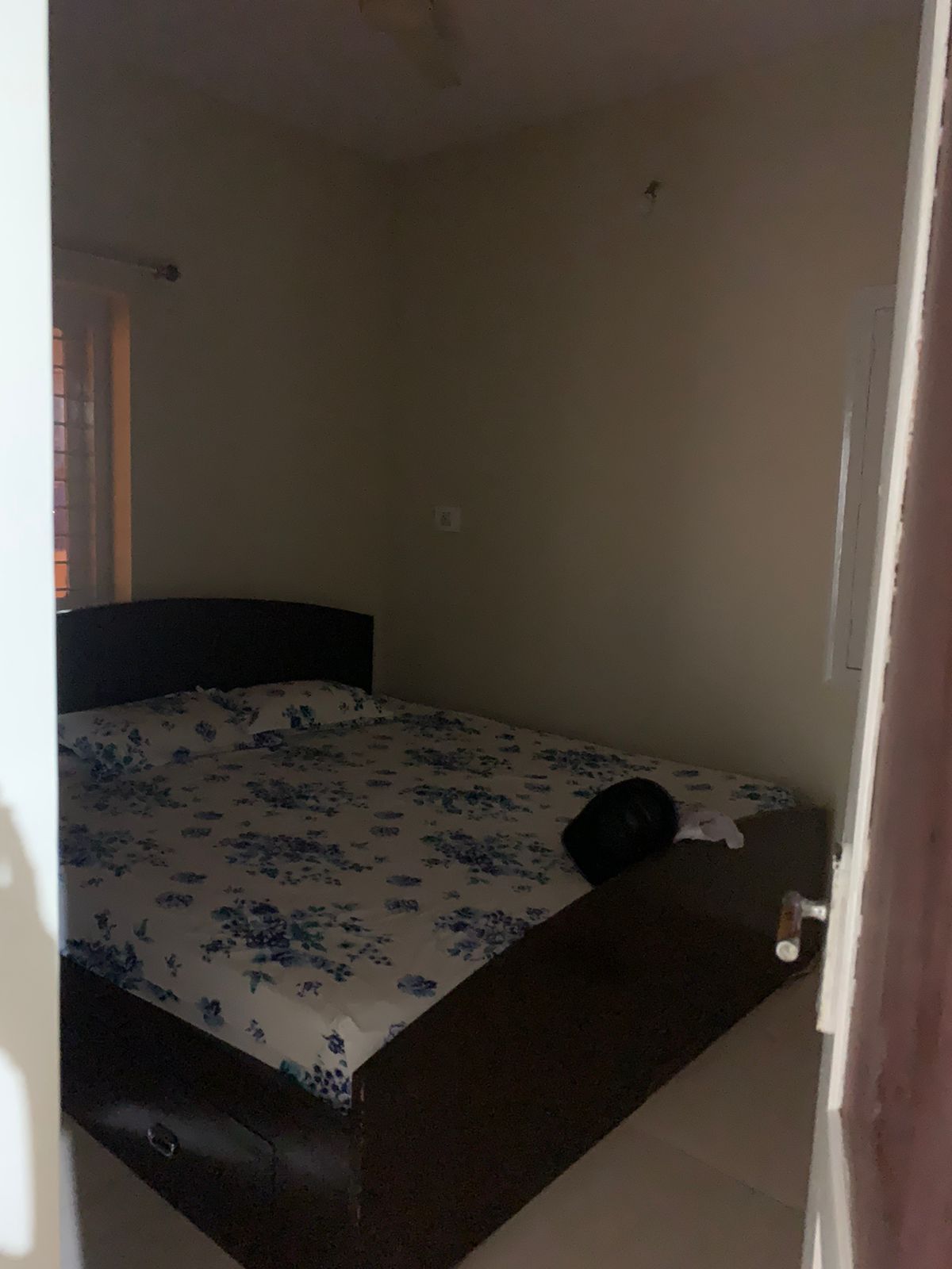 https://s3.ap-south-1.amazonaws.com/fmr.prod.media/ktgsg-1702998970979-72613.jpeg