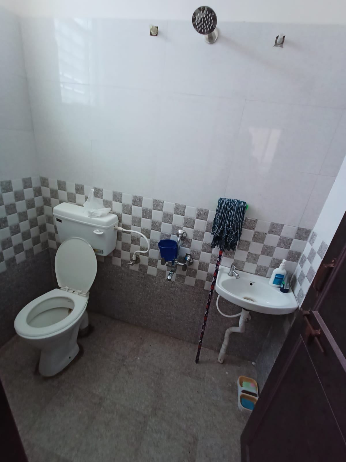 https://s3.ap-south-1.amazonaws.com/fmr.prod.media/lypkv-1755956414186-61476