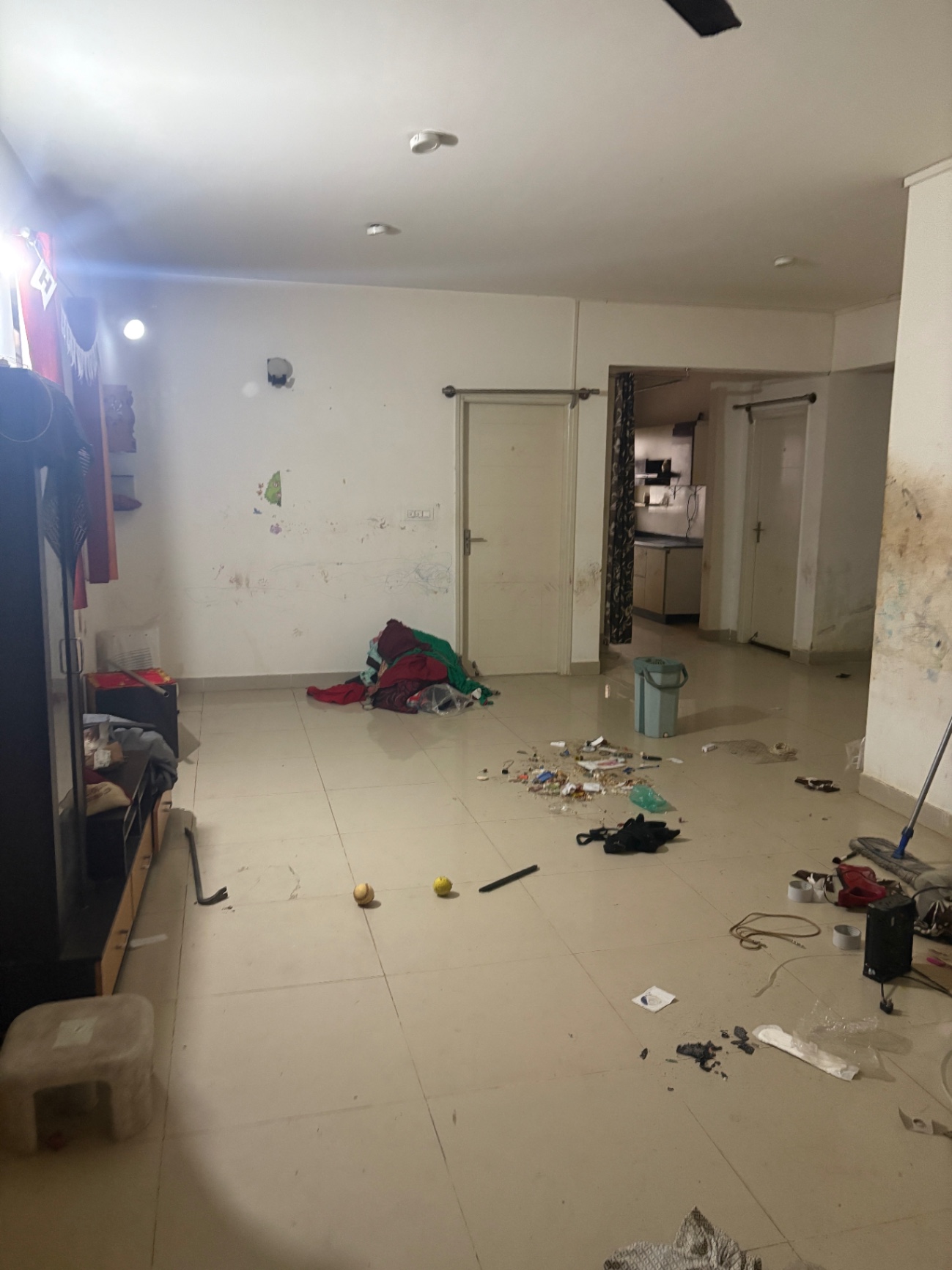 https://s3.ap-south-1.amazonaws.com/fmr.prod.media/lywti-1750197060224-11268